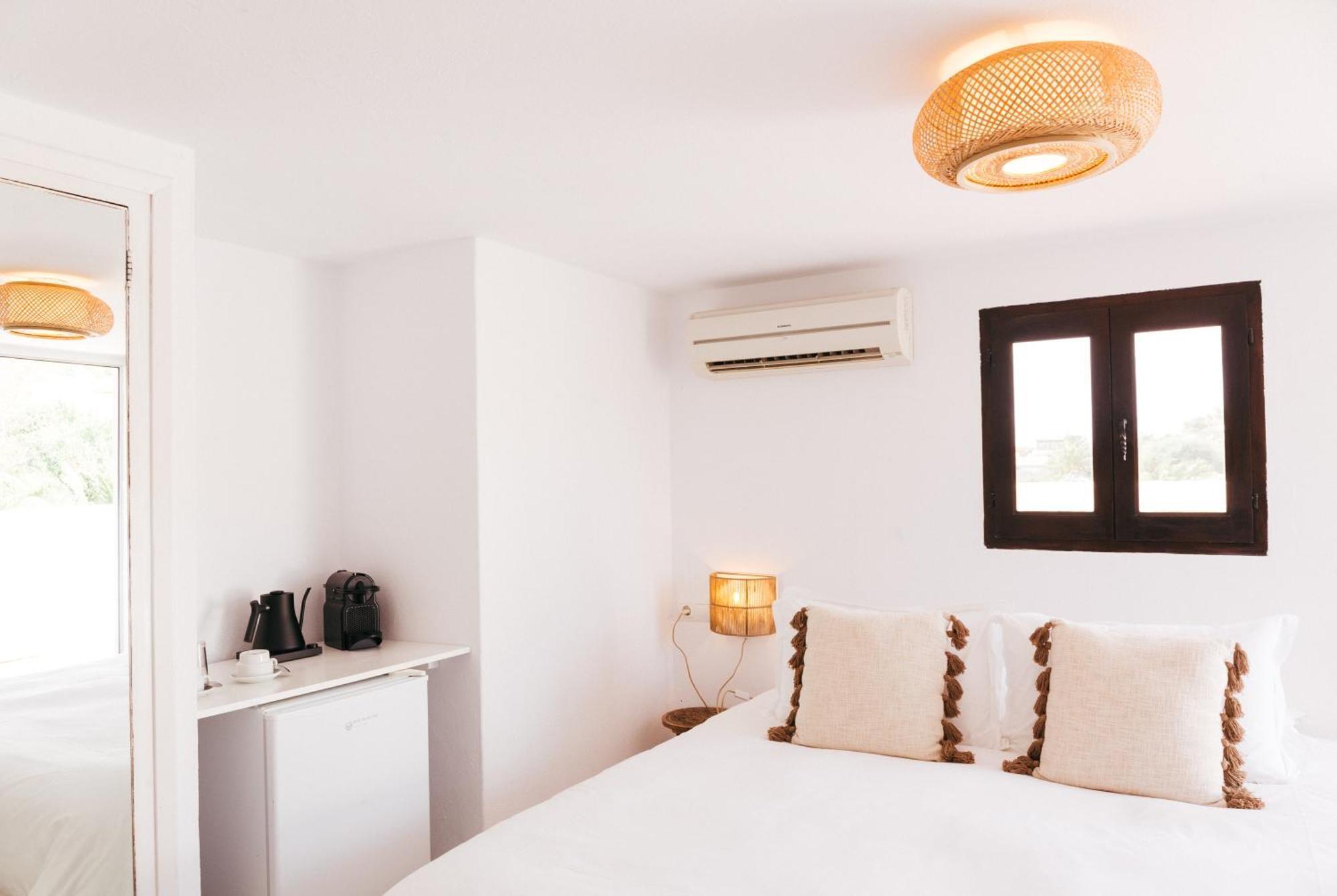 Unio Ibiza - Adults Only Hotel Cala Vadella  Room photo